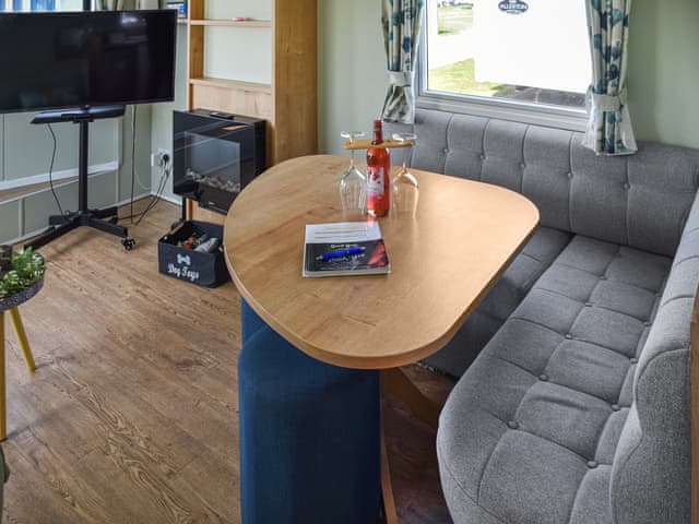 Living area | Kee Holiday Home, Scratby