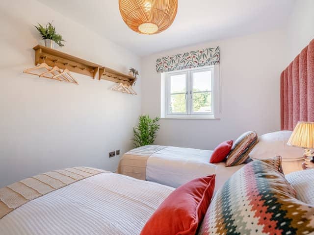 Twin bedroom | Spire View, Ruswarp