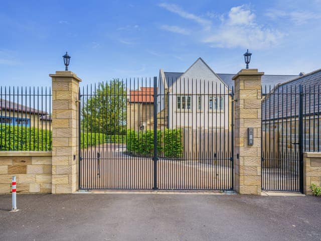 Exterior | Spire View, Ruswarp