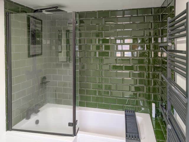 Bathroom | Curiosity Cottage, Hope Valley, Near Eyam