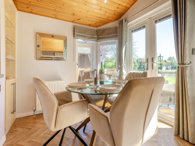 Dining Area | Willowbank Lodge, Stratford-Upon-Avon