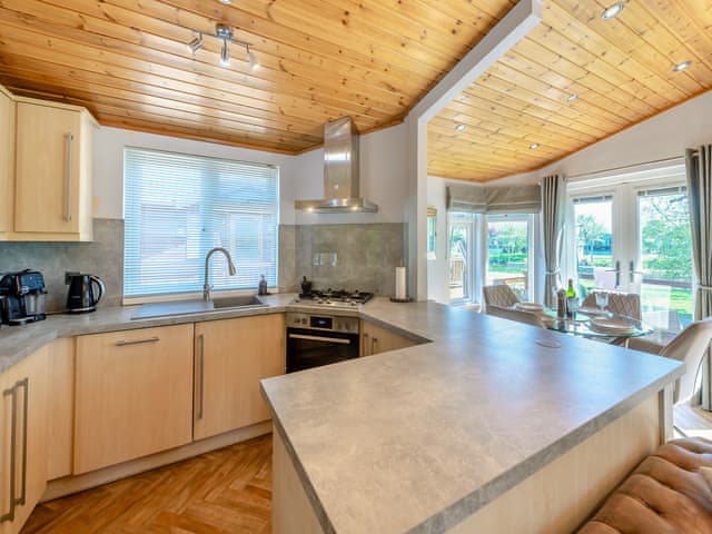 Kitchen area | Willowbank Lodge, Stratford-Upon-Avon