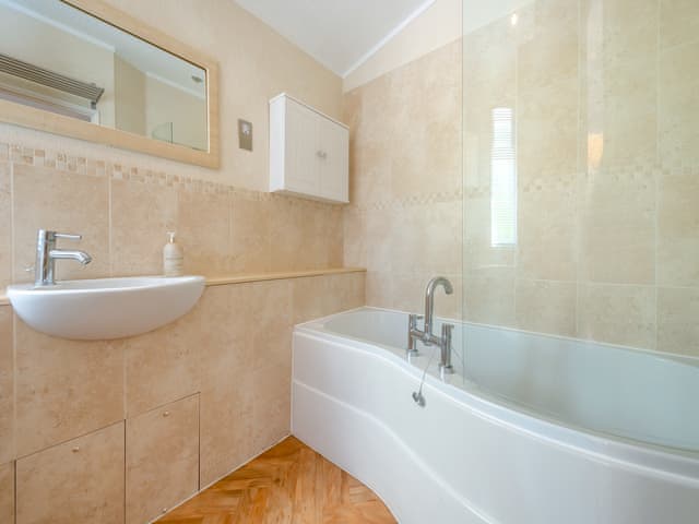Bathroom | Willowbank Lodge, Stratford-Upon-Avon
