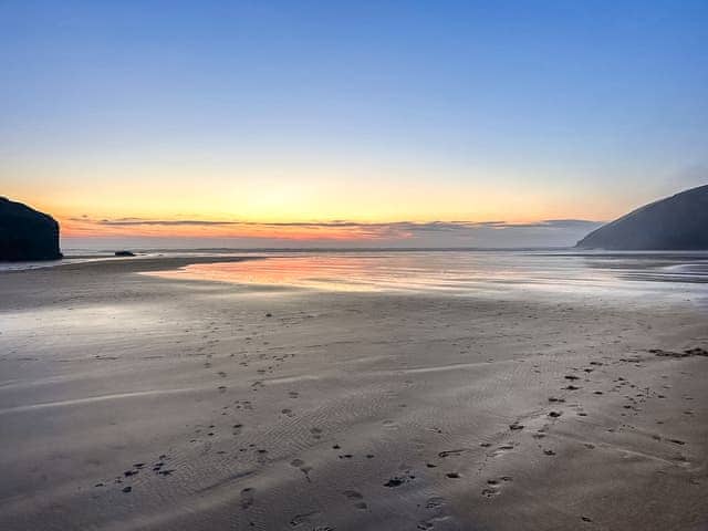 Surrounding area | Blue Seas, Mawgan Porth