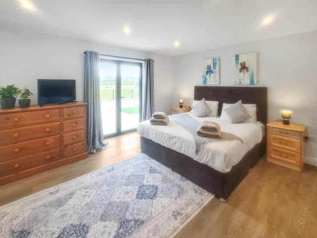 Double bedroom | The Bungalow - Applebarn Holidays , West Pennard, near Glastonbury