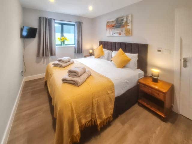 Double bedroom | The Bungalow - Applebarn Holidays , West Pennard, near Glastonbury