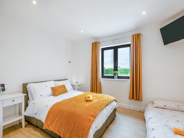Double bedroom | Bumble Bee Farm, Mattishall, near Dereham