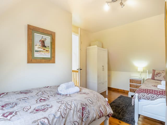 Twin bedroom | Ash - Chestnut Tree Barns, Ilketshall St Margaret