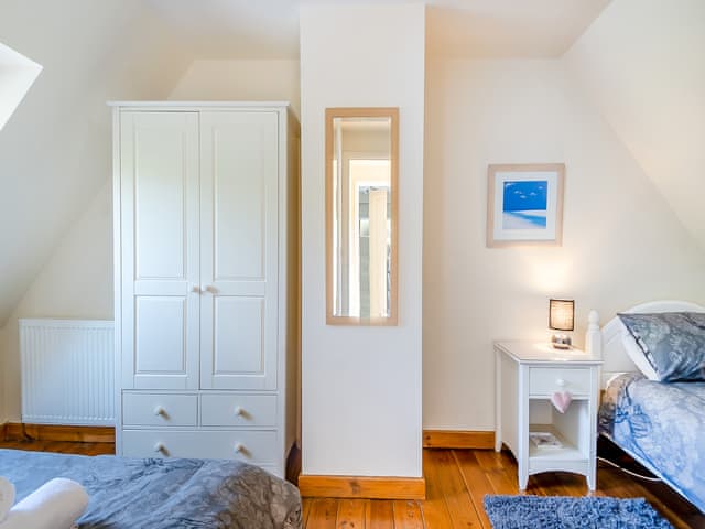 Twin bedroom | Cedar - Chestnut Tree Barns, Ilketshall St Margaret near Bungay