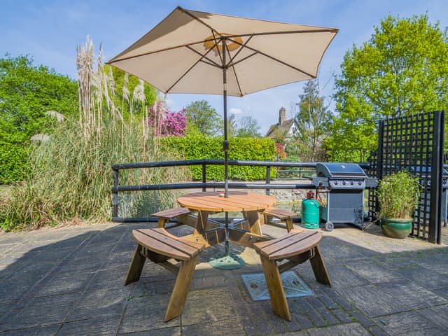 Outdoor | Cedar - Chestnut Tree Barns, Ilketshall St Margaret near Bungay