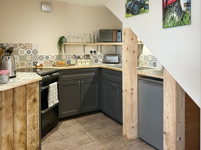 Kitchen | North Thorne - The Tractor Barn - North Thorne, Bratton Fleming