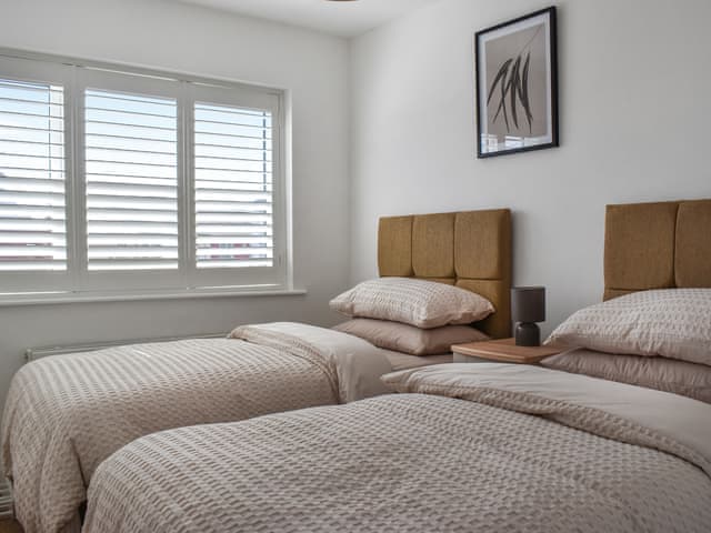 Twin bedroom | Long John Cottage, Redcar, near Saltburn-by-the-sea