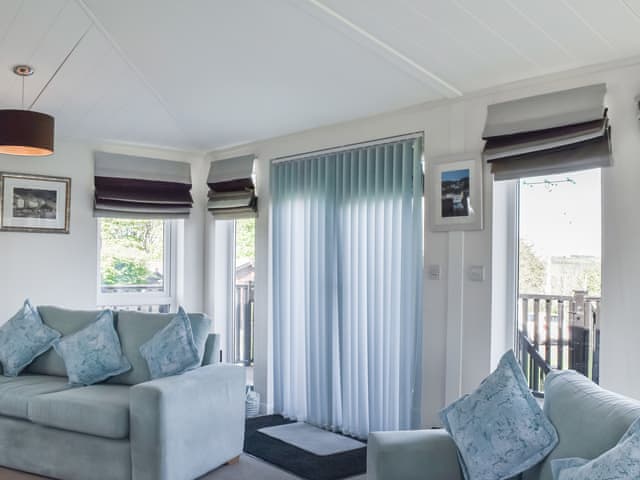 Open plan living space | Sunshine Lodge, Polperro