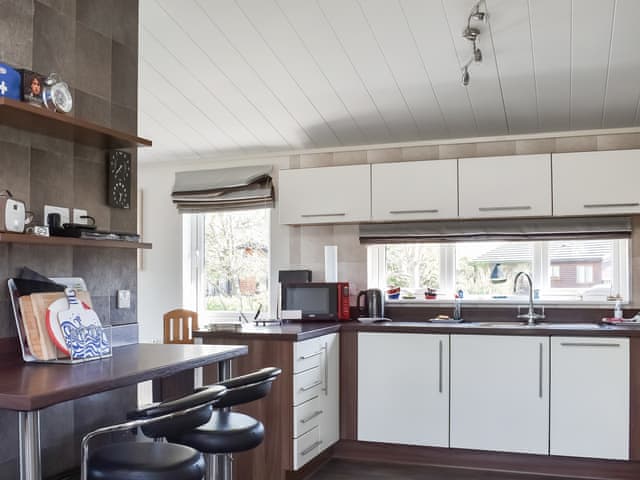 Open plan living space | Sunshine Lodge, Polperro