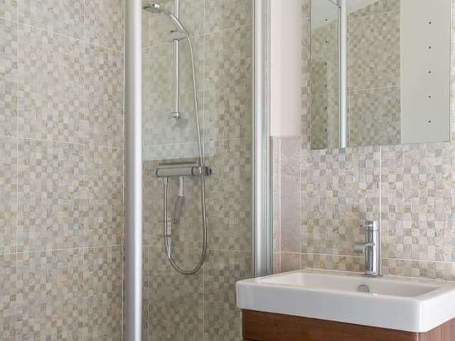 Bathroom | Sunshine Lodge, Polperro