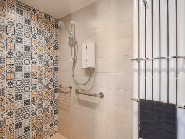 En-suite | The Vinery - Cottage Escapes, Shrewsbury