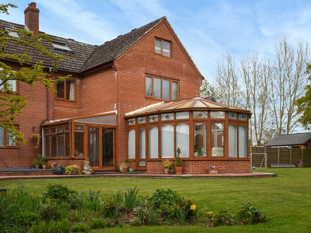 Exterior | Swallowdale, Flordon