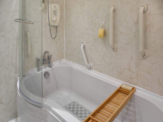Bathroom | Swallowdale, Flordon