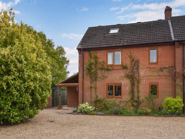 Exterior | Swallowdale, Flordon