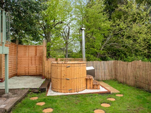 Hot tub | Chapter Meadow, Worcester