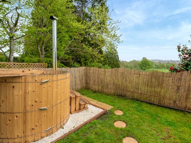Hot tub | Chapter Meadow, Worcester