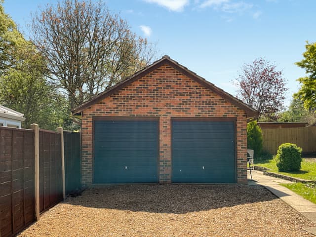 Parking | Kastania, Bere Regis, near Wareham