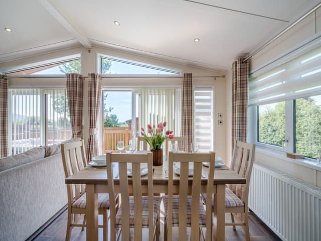 Open plan living space | Red Robin - Longmead Country Escapes, Cheddar