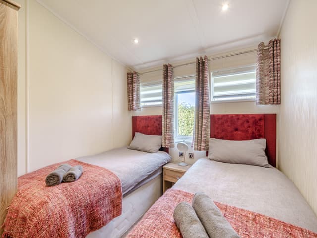 Twin bedroom | Red Robin - Longmead Country Escapes, Cheddar