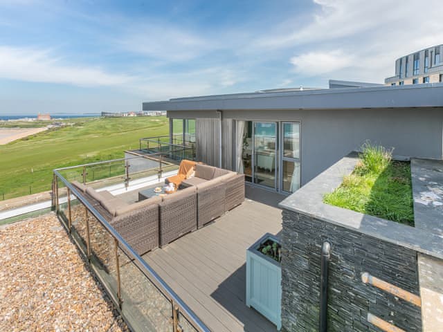 Terrace | Penthouse 14 Oceangate, Newquay