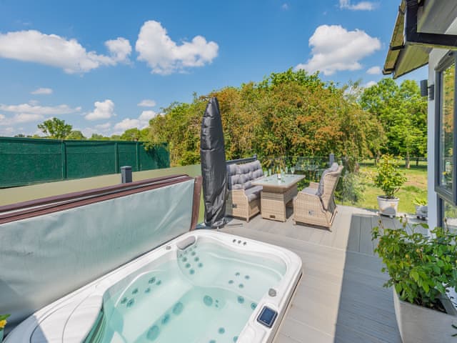 Jacuzzi | Sunnyfields, Cambridge