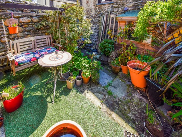 Sitting-out-area | Rainbow Cottage, Walney, near Barrow-in- Furness