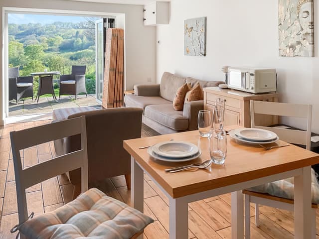 Open plan living space | Tanlake Barn, Chard