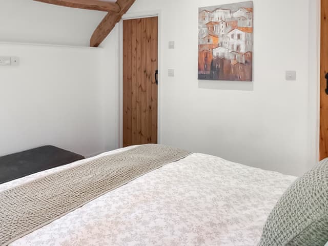 Double bedroom | Tanlake Barn, Chard