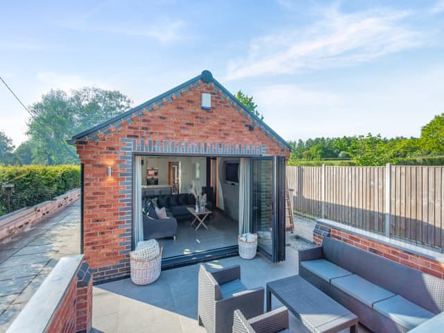 Exterior | Lower Peastocking, Meriden, near Coventry