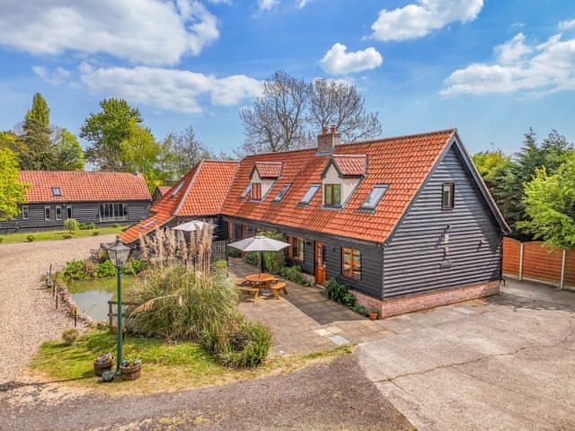 Exterior | Ash - Chestnut Tree Barns, Ilketshall St Margaret