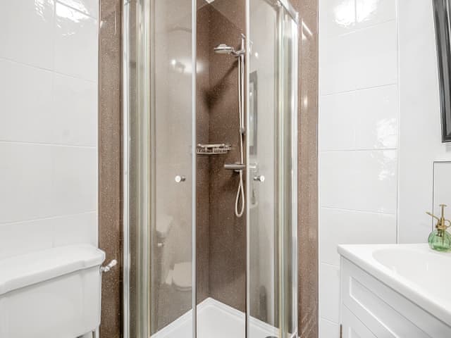 Bathroom | Chestnut Tree Barn, Ilketshall St Margaret near Bungay