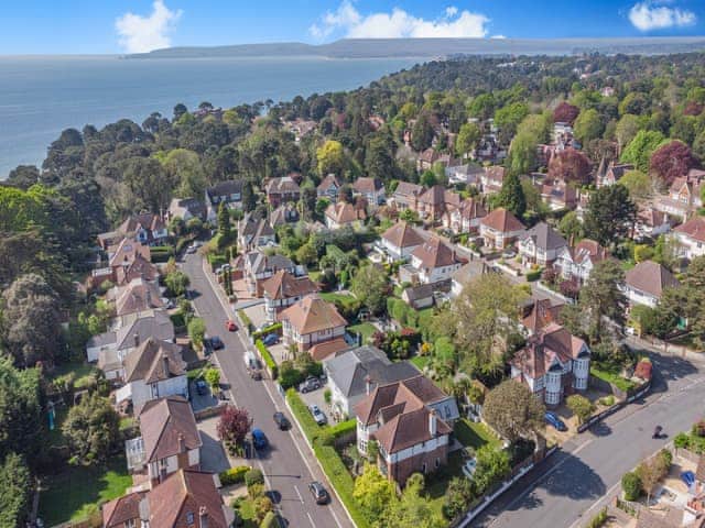 Surrounding area | Cassel Sands, Bournemouth