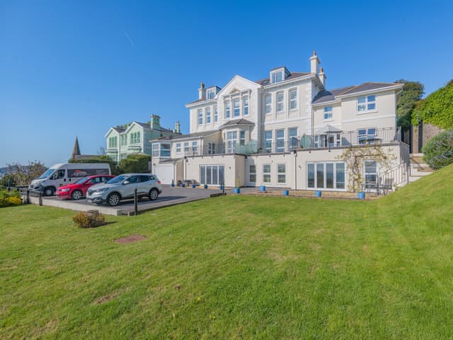 Exterior | Oversands, Torquay