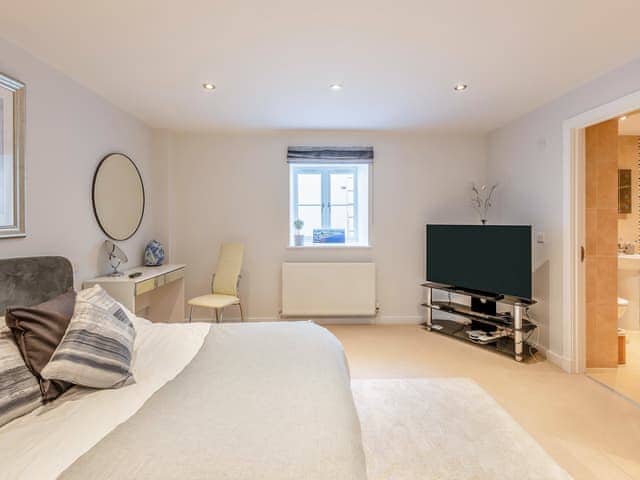 Double bedroom | Oversands, Torquay