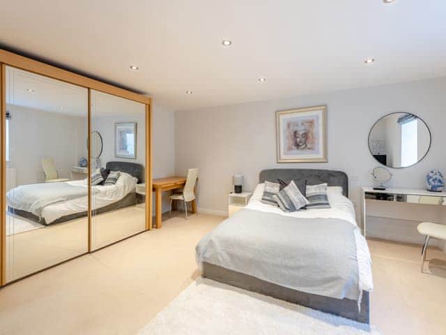 Double bedroom | Oversands, Torquay