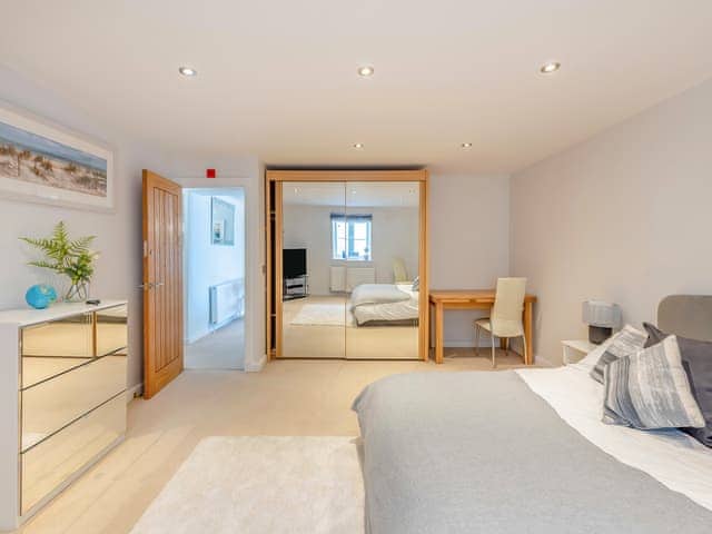 Double bedroom | Oversands, Torquay
