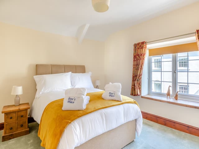 Double bedroom | Pete&rsquo;s Place, Taunton