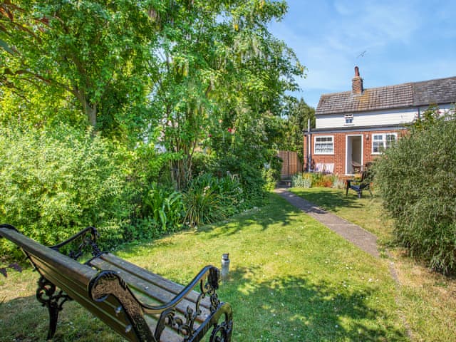 Exterior | Island Cottage, Mersea Island