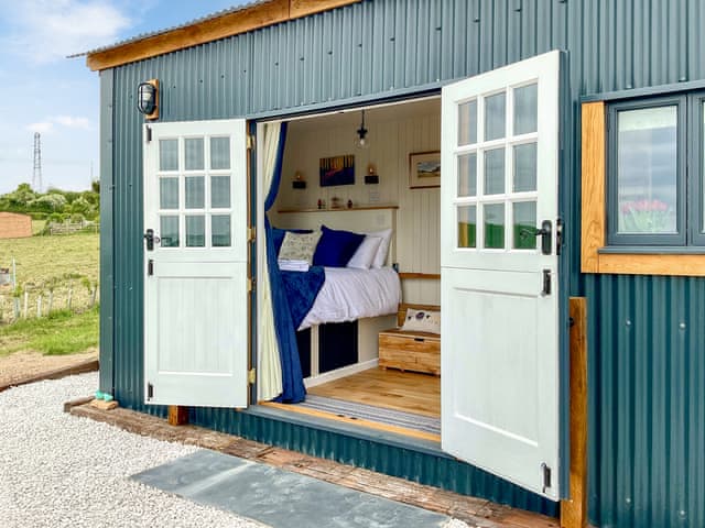 Exterior | Walkeridge Farm, Reading