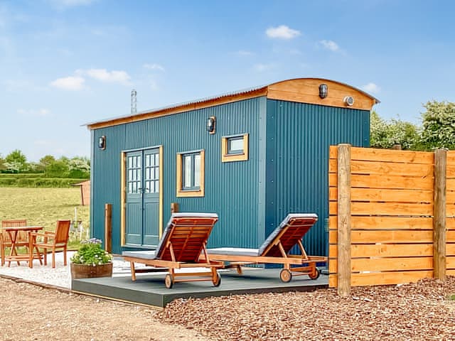 Exterior | Walkeridge Farm, Reading