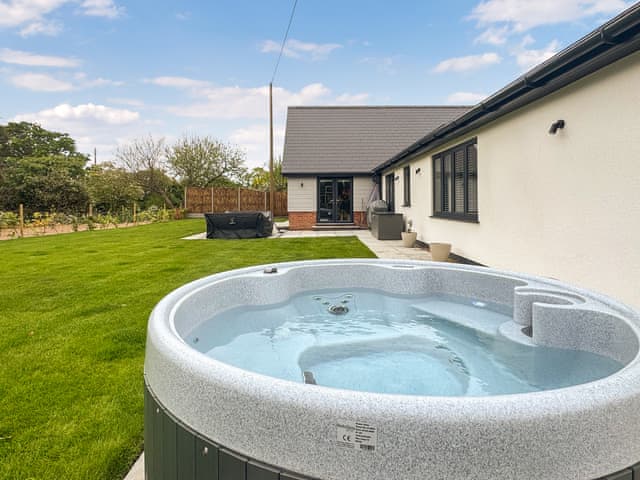 Hot tub | Seafields, Sidestrand