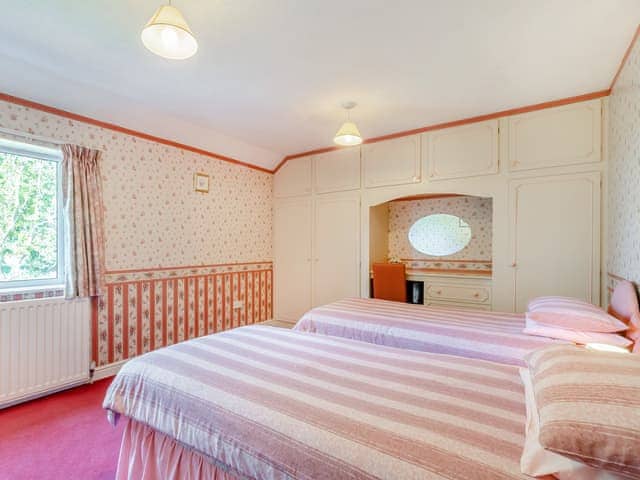 Twin bedroom | The Hill Coachouse, Barrow-on-Trent