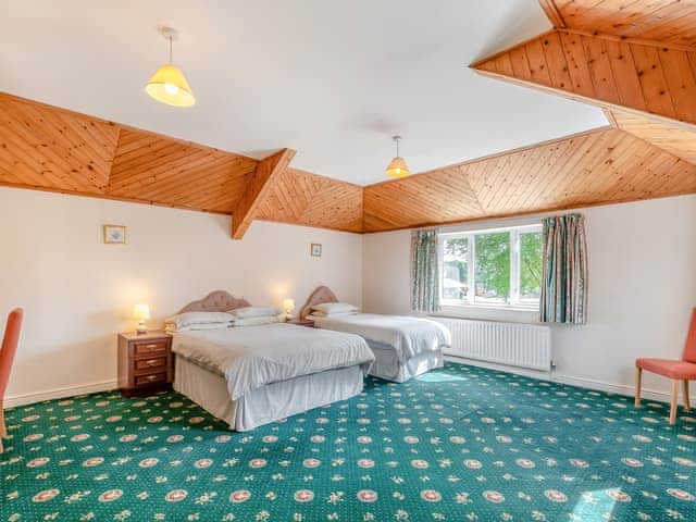Twin bedroom | The Hill Coachouse, Barrow-on-Trent