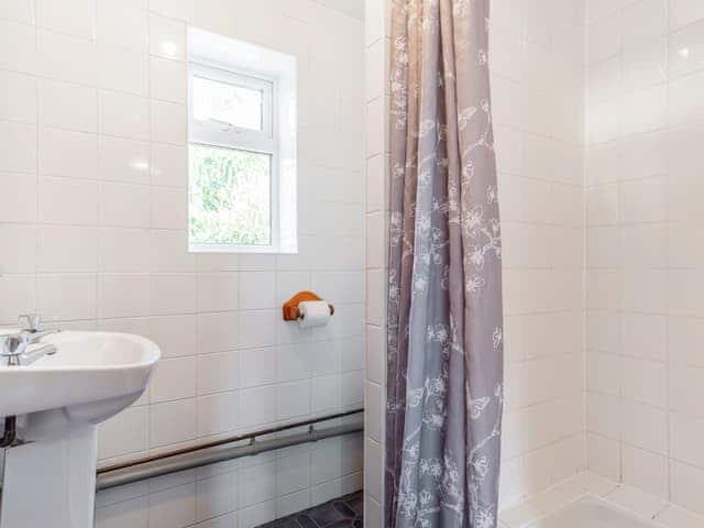 Bathroom | The Hill Coachouse, Barrow-on-Trent