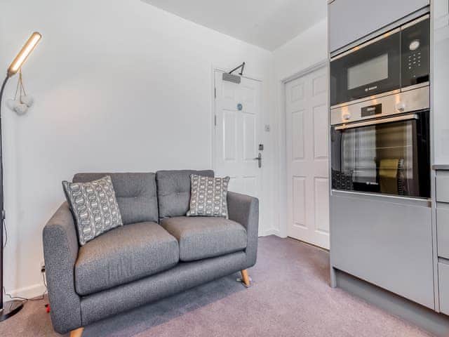 Open plan living space | Ocean Breeze - Bonnie View Beach Apartments, Holywell Bay
